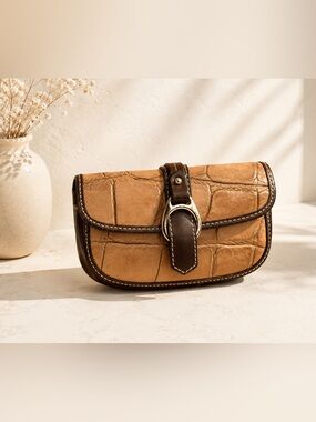 Vintage Dooney & Bourke Croc Embossed Leather Wristket/Wallet 90s Tan Brown